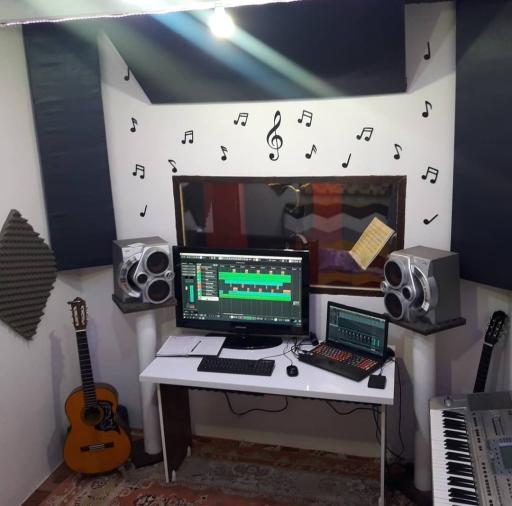 عکس استودیو موسیقی صلاحی