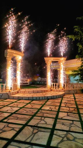 عکس باغ عمارت تشریفاتی مانل (باران سابق)