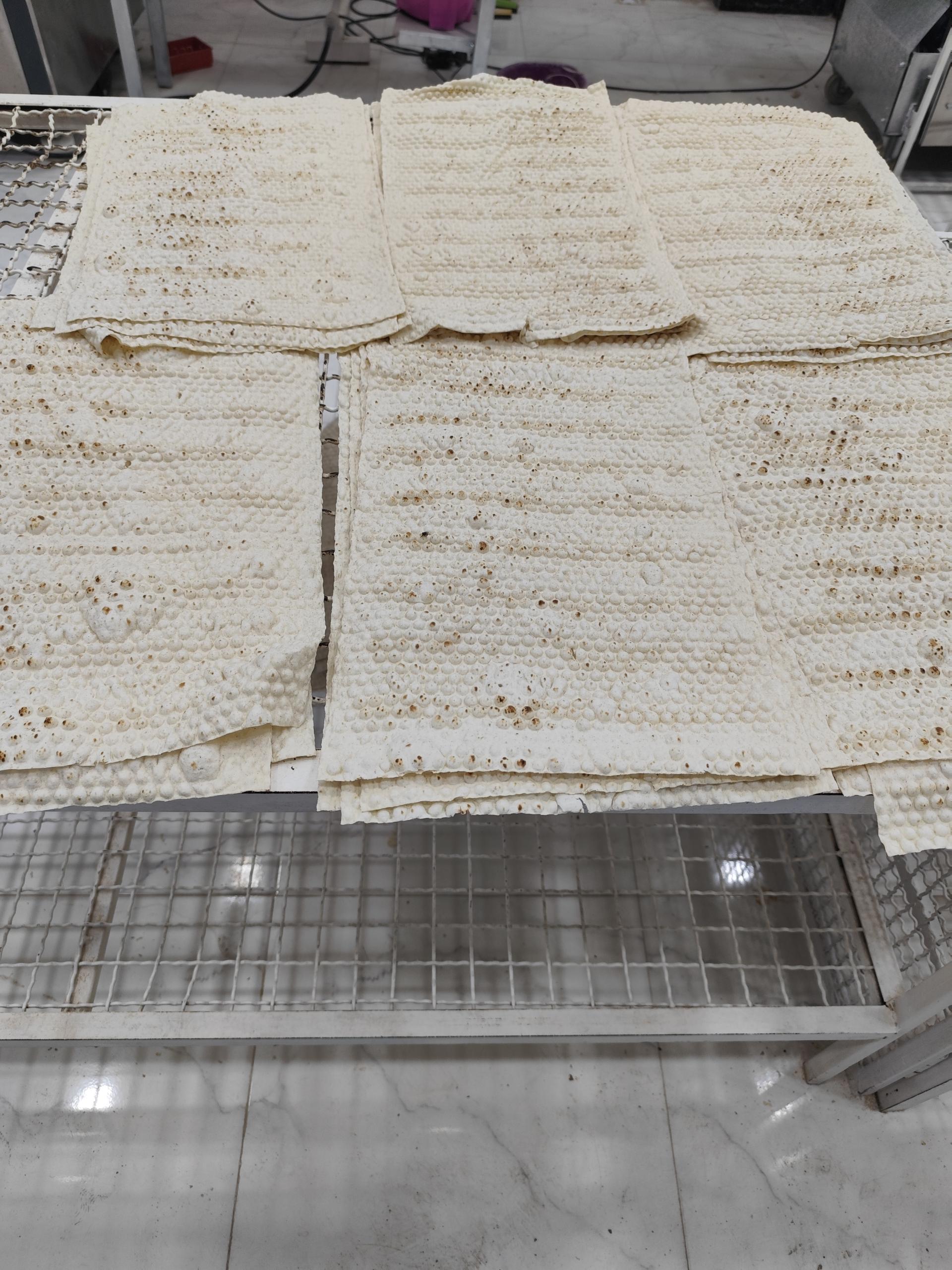 عکس مجتمع تولیدی نان سفره آذین 