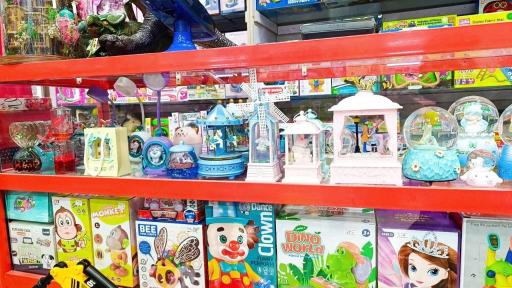 عکس سرزمین اسباب بازی شاپرک