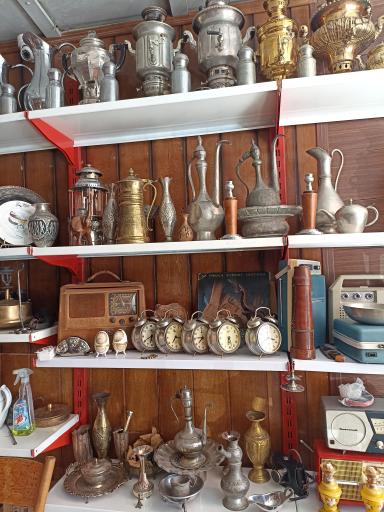 عتیقه فروشی روحانی