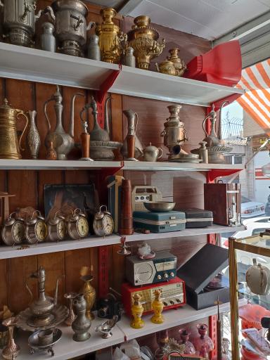 عتیقه فروشی روحانی