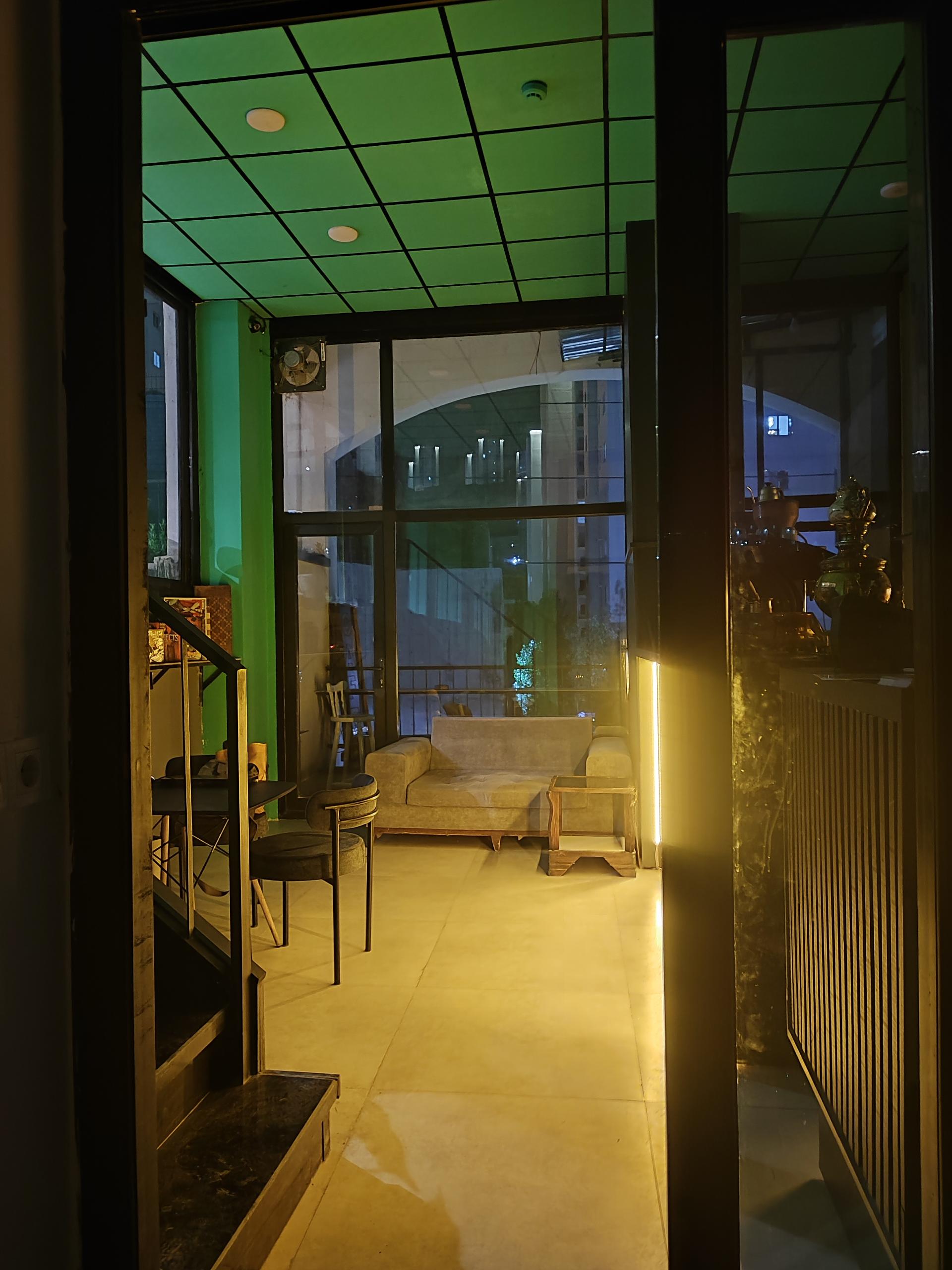 عکس وی کافه