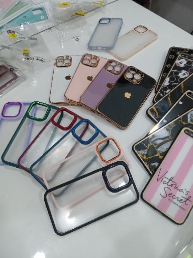 عکس فروشگاه لوازم جانبی موبایل