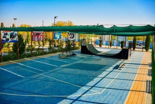 عکس زمین اسکیت بعثت