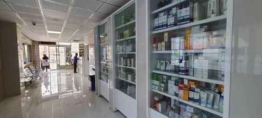 عکس داروخانه شبانه روزی دکتر خاکسار