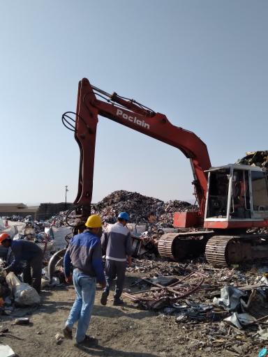 عکس بنگاه ضایعات آهن وحید