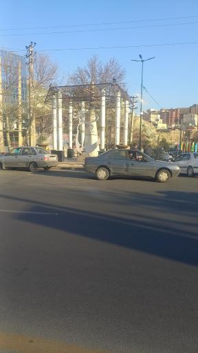 عکس سه راه مطهری