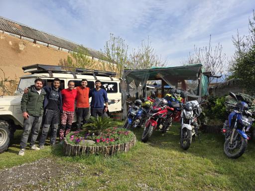 عکس خانه باغ سینا