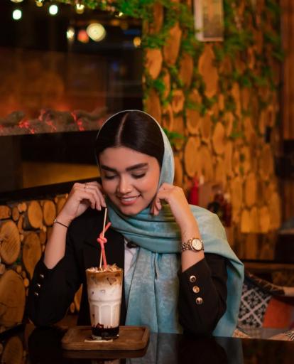 عکس کافه رستوران اوانا