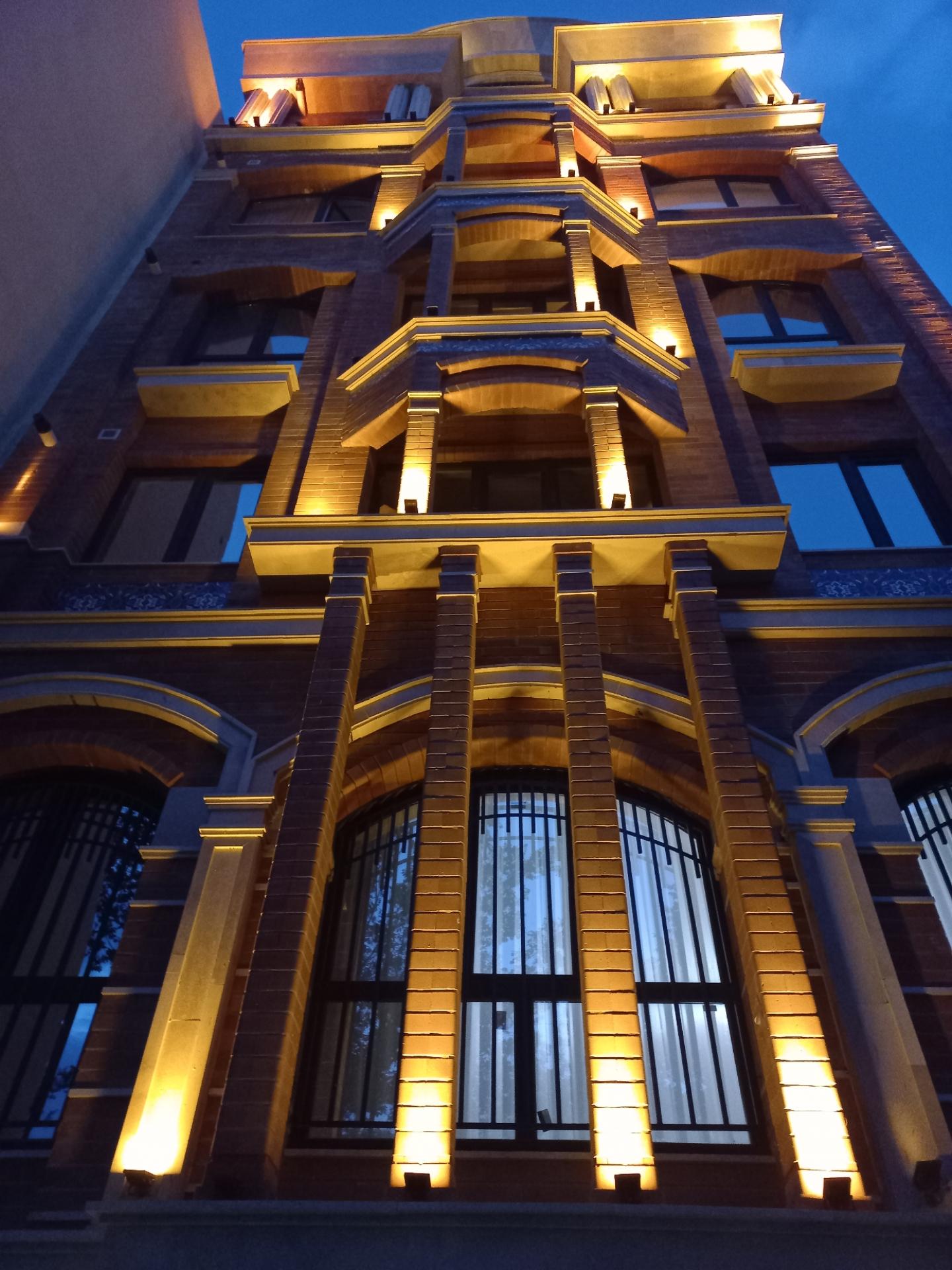 عکس ساختمان صدیق