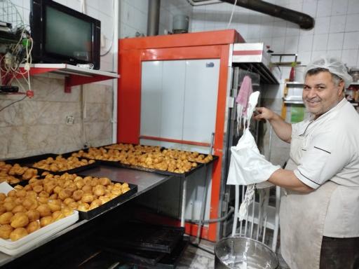 عکس قنادی آذری 