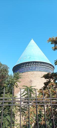 عکس آرامگاه حمدالله مستوفی