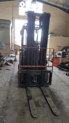 عکس کارگاه دکل لیفتراک سازی 