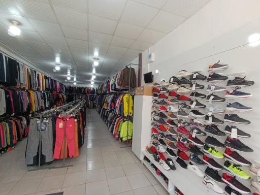 عکس پوشاک و کفش استوک خارجی برندپوش