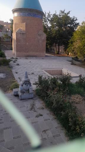 عکس آرامگاه حمدالله مستوفی