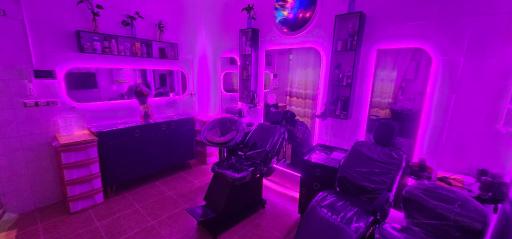 سالن زیبایی وانا