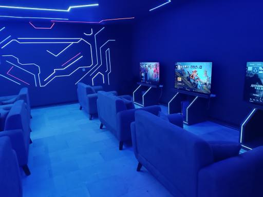 عکس گیم نت CYBERGAME