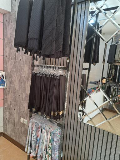 عکس فروشگاه روسری هدیه 