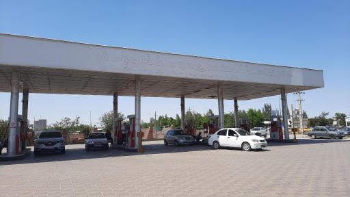 عکس جایگاه سوخت بنزین و CNG ایثار