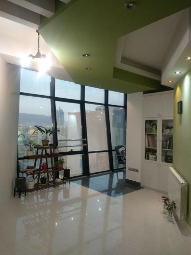 عکس مطب دکتر سانای عزیزی‌ فرد متخصص پوست،مو،زیبایی و لیزر