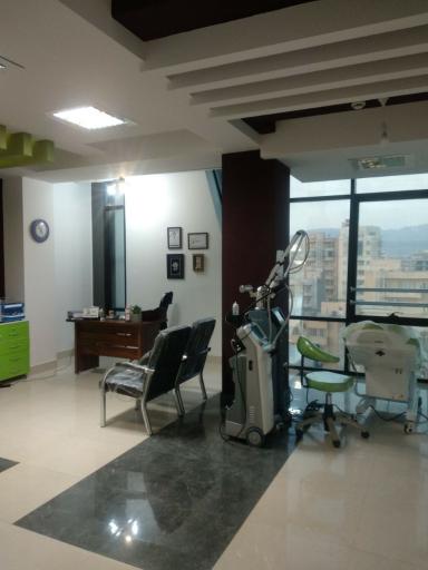 عکس مطب دکتر سانای عزیزی‌ فرد متخصص پوست،مو،زیبایی و لیزر