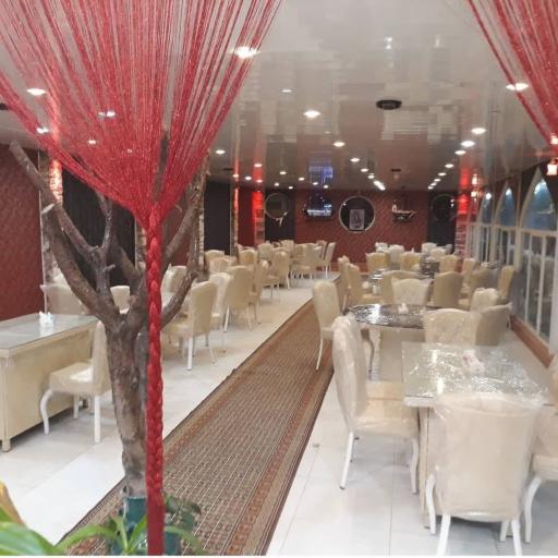 عکس باغ رستوران کاکتوس 