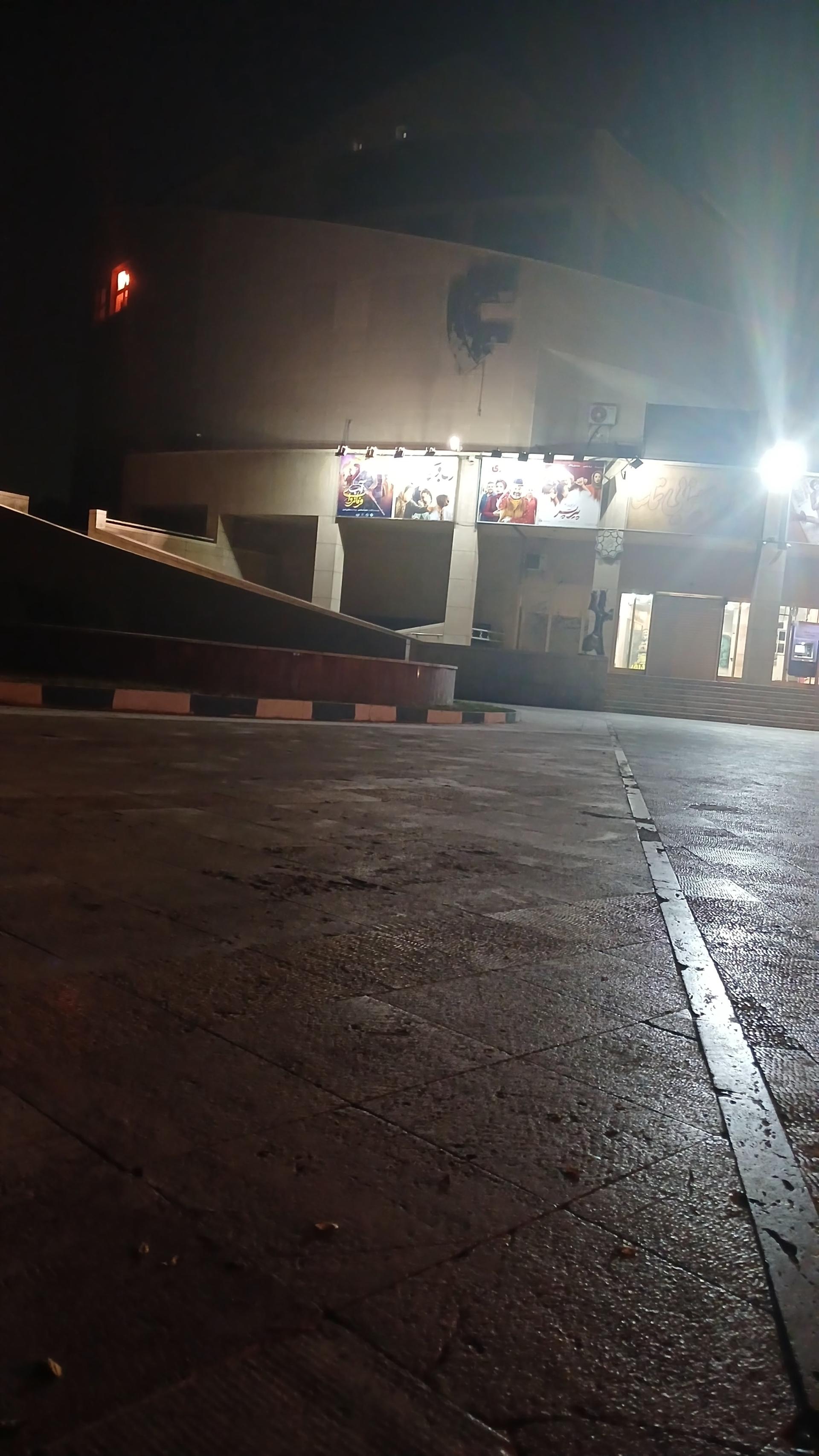 عکس پردیس سینمایی تماشا