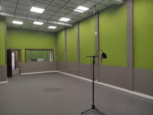 عکس استودیو صدا (مرکز آفرینش‌های هنری)