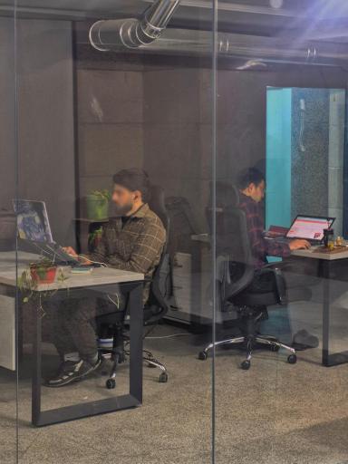 عکس فضای کار اشتراکی جدر