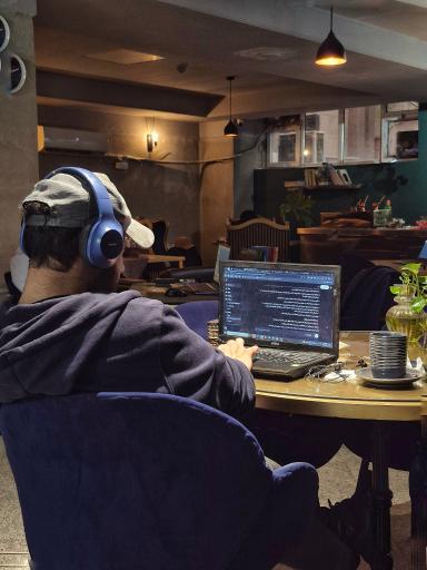 عکس فضای کار اشتراکی جدر