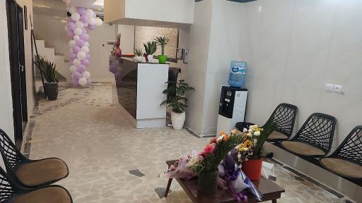 عکس موسسه زبان های خارجه سحرخیز