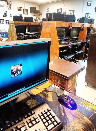 عکس کافه مافیا و گیم سنتر یاد