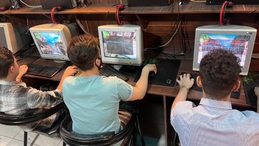 عکس کافه مافیا و گیم سنتر یاد