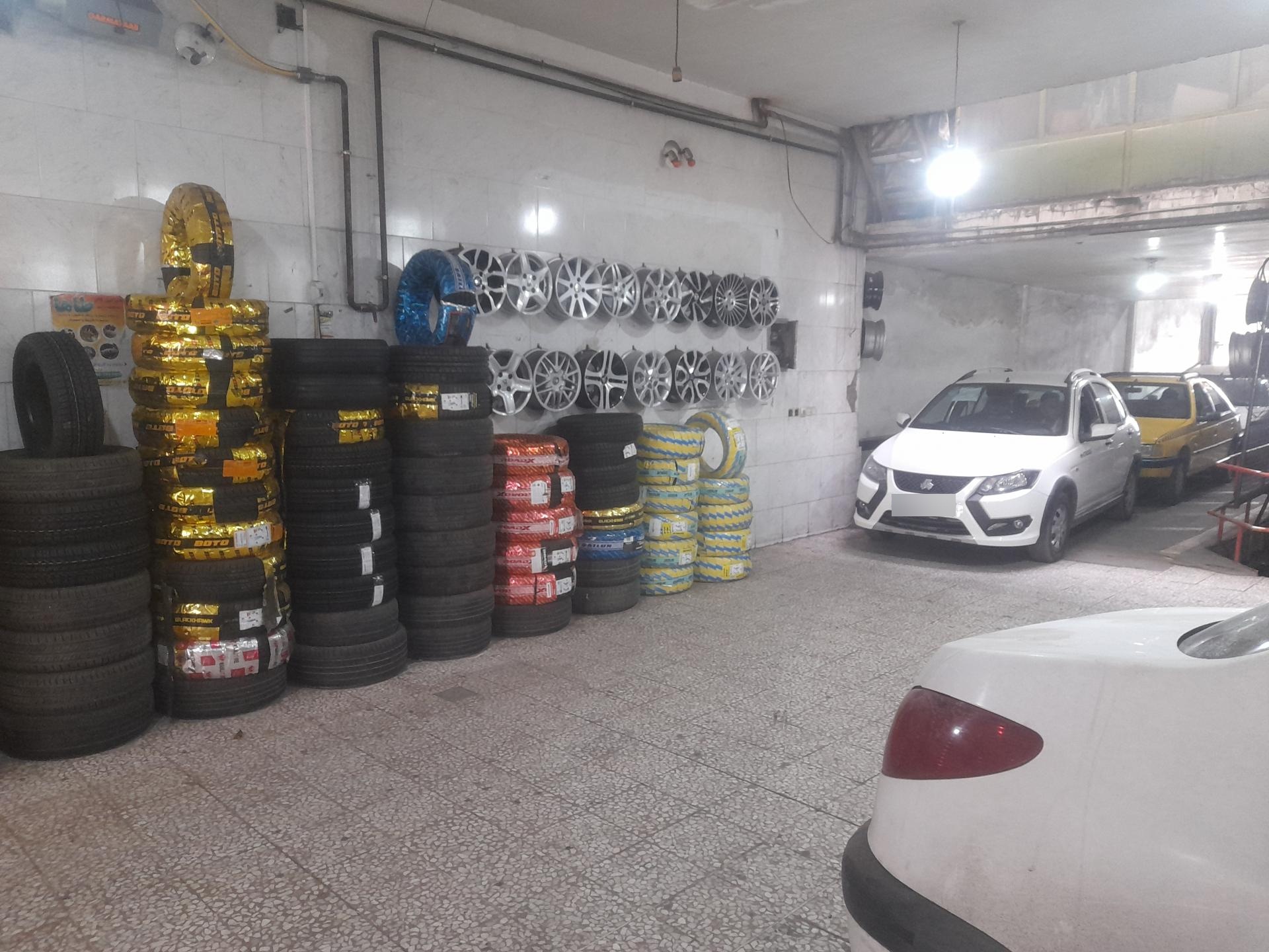 عکس پنچرگیری و فروش لاستیک اکبر بالانس