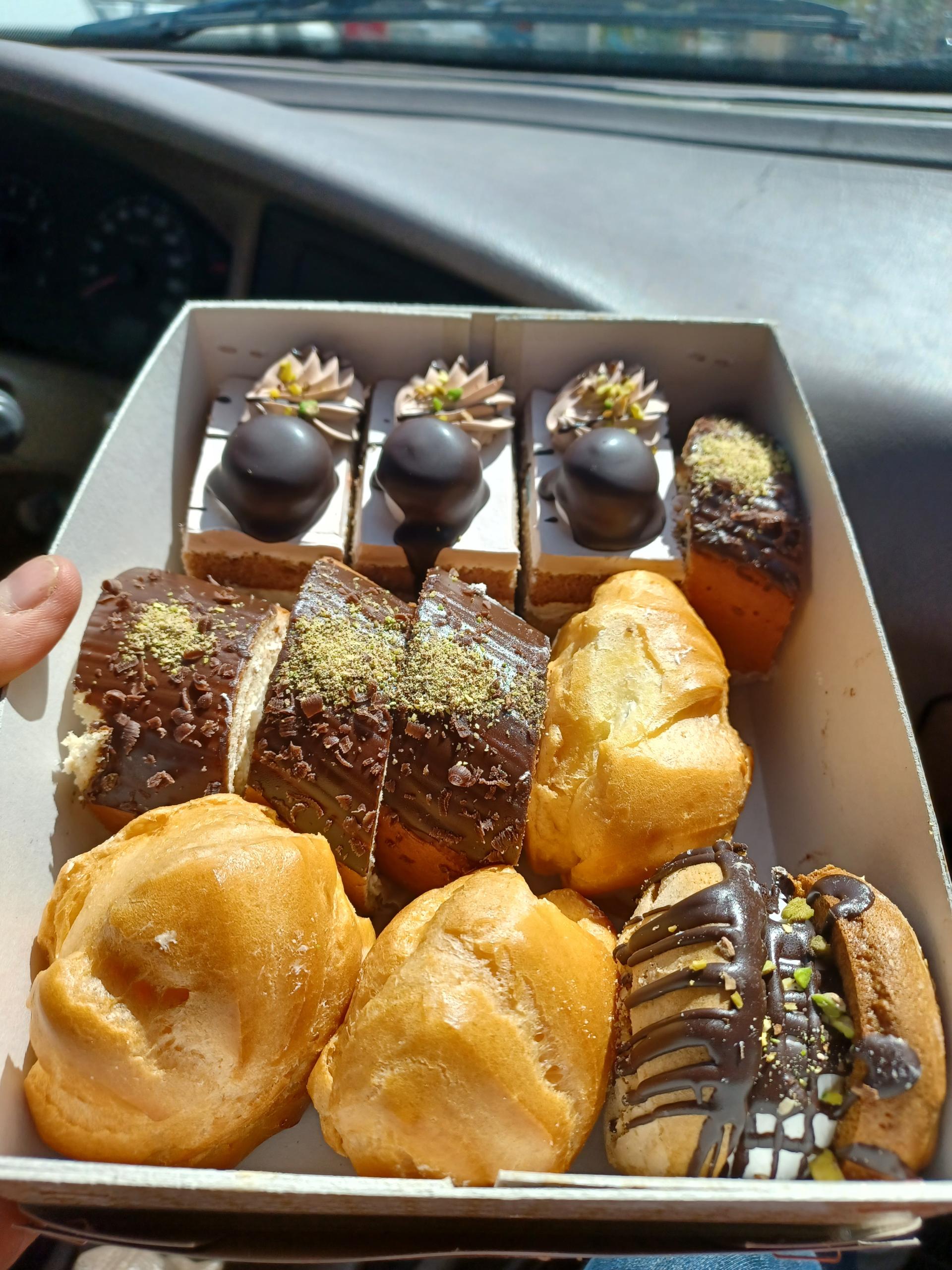 عکس شیرینی سرای معراج