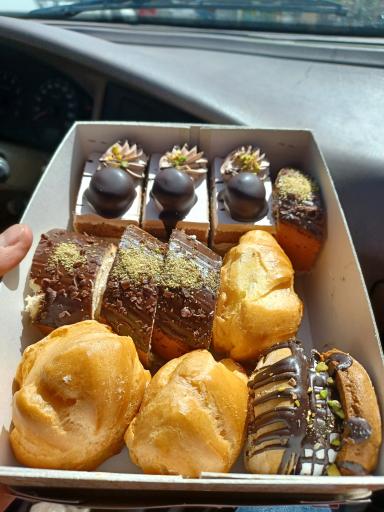 عکس شیرینی سرای معراج