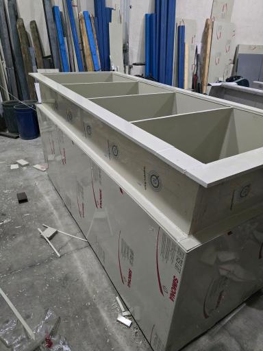 عکس گروه صنعتی عایق فلز