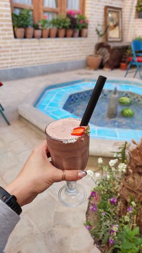 عکس کافه رستوران و باغ خلفا