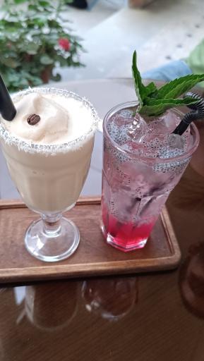 عکس کافه رستوران و باغ خلفا