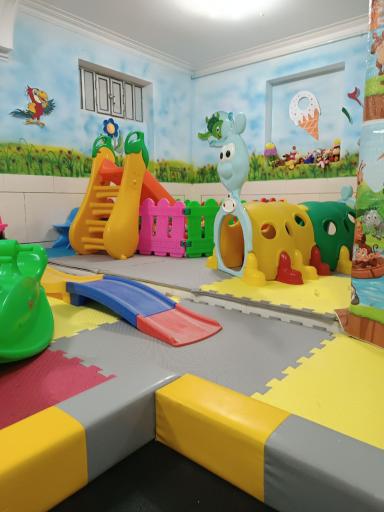 مهد و پیش دبستانی ساجده