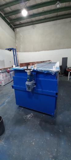 عکس گروه صنعتی عایق فلز