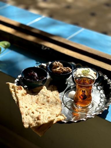 عکس کافه رستوران و باغ خلفا