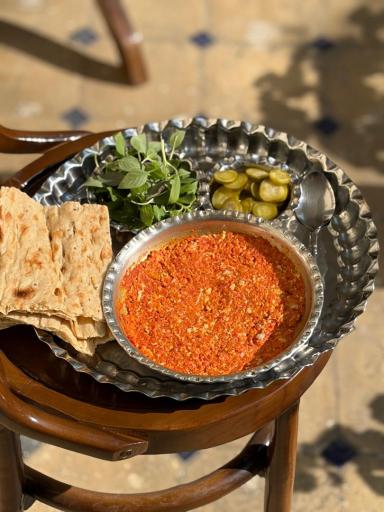 عکس کافه رستوران و باغ خلفا