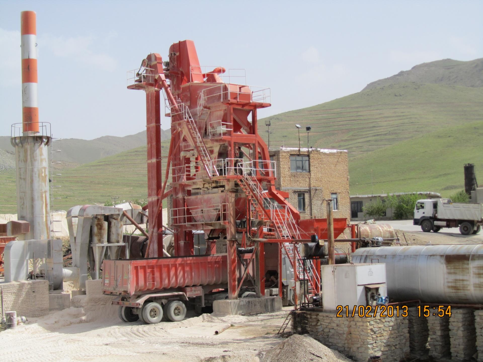 عکس کارخانه آسفالت سیمین راه بهار
