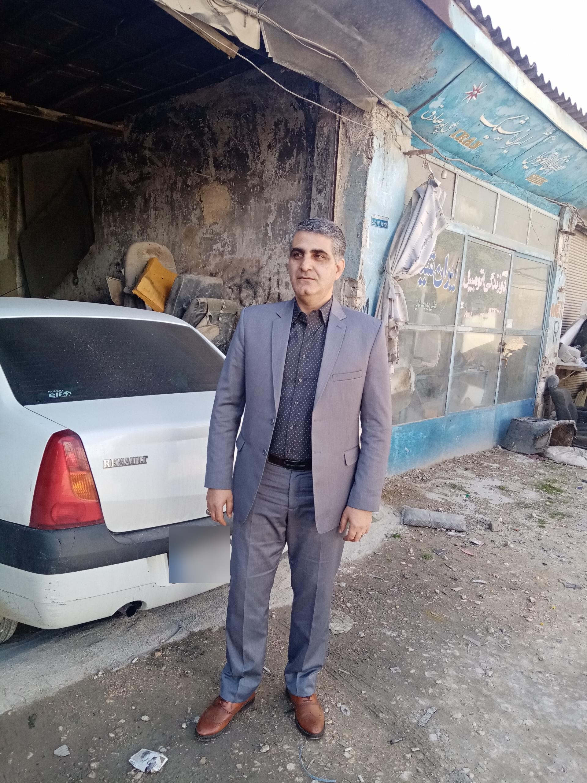 عکس گاراژ هادی طهماسبی و پسران