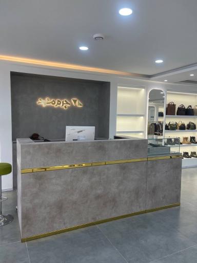 عکس فروشگاه چرم مشهد