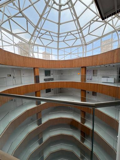 مرکز تخصصی لیزر شاینی