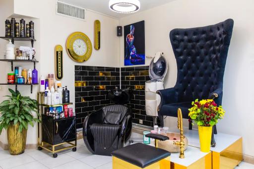 عکس آموزشگاه و سالن زیبایی رویای خاص