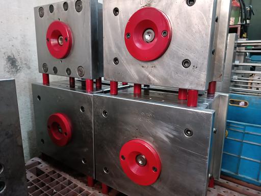 عکس شگفت قالب (Marvel Mold)